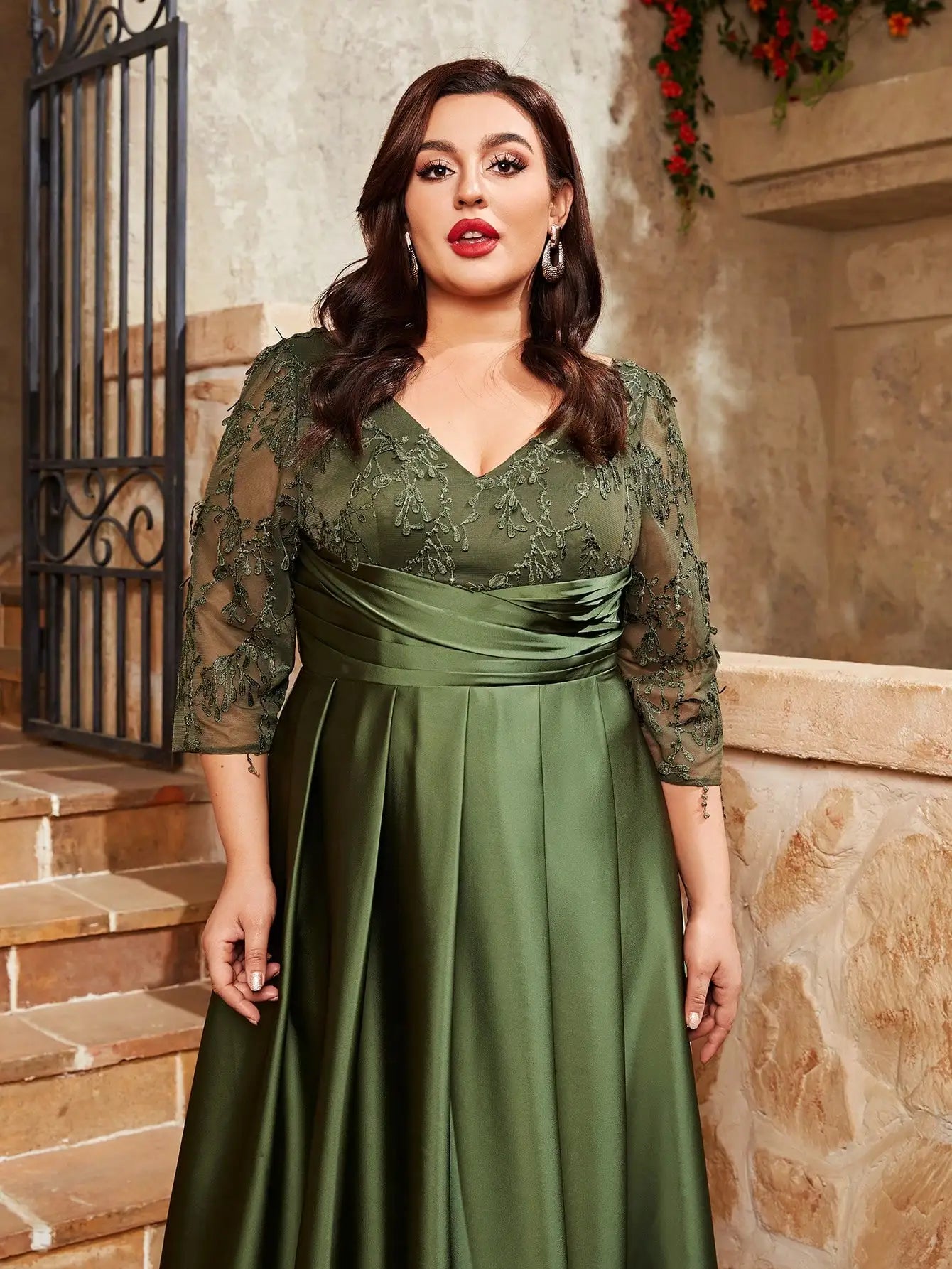 plus size V-neck lace embroidery Mosaic satin cloth hand-folded long skirt Evening gown ball dress Party dress