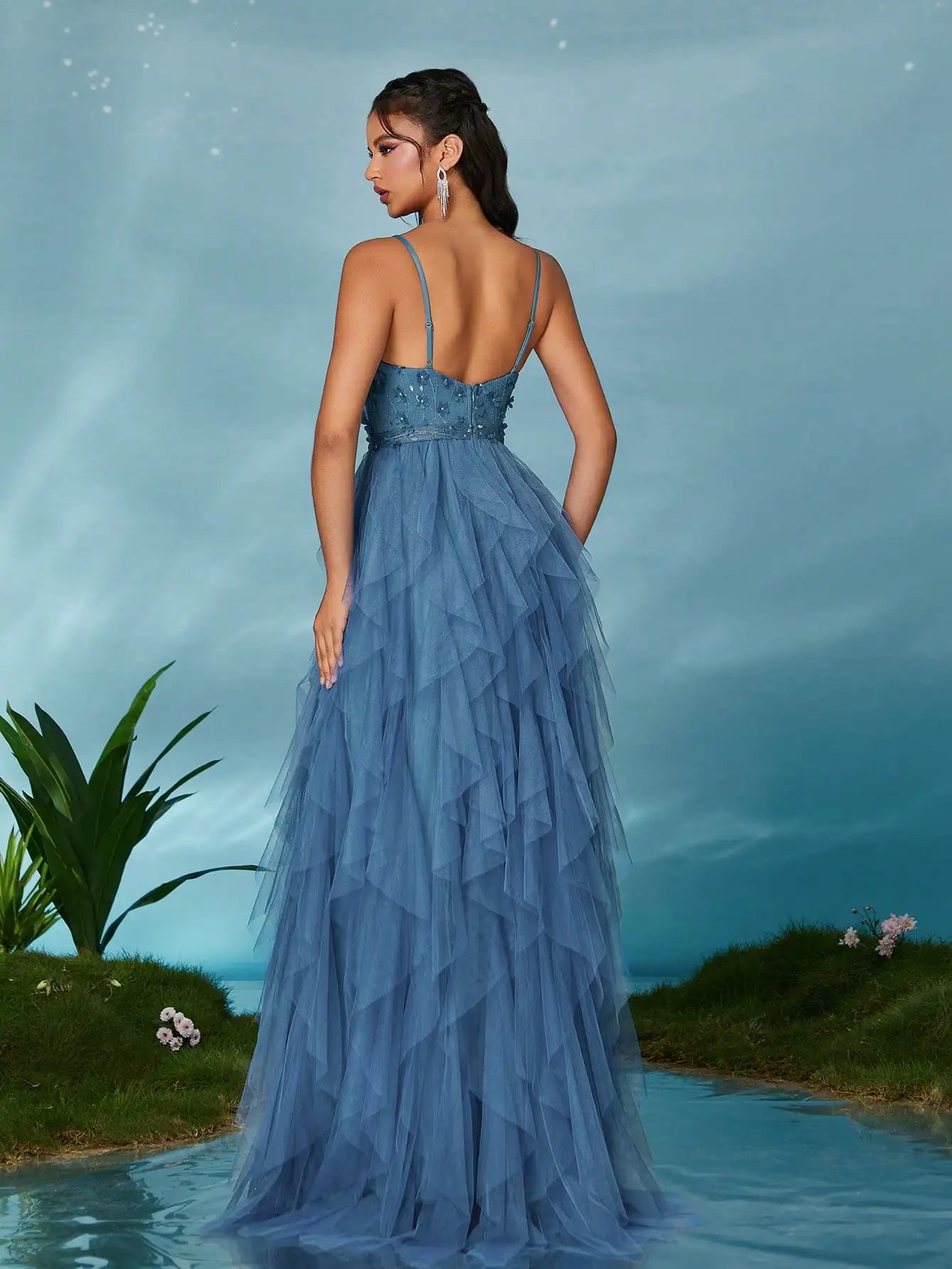 V-neck sexy three-dimensional embroidery bar, splicing three-dimensional mesh lotus skirt wide slit skirt
