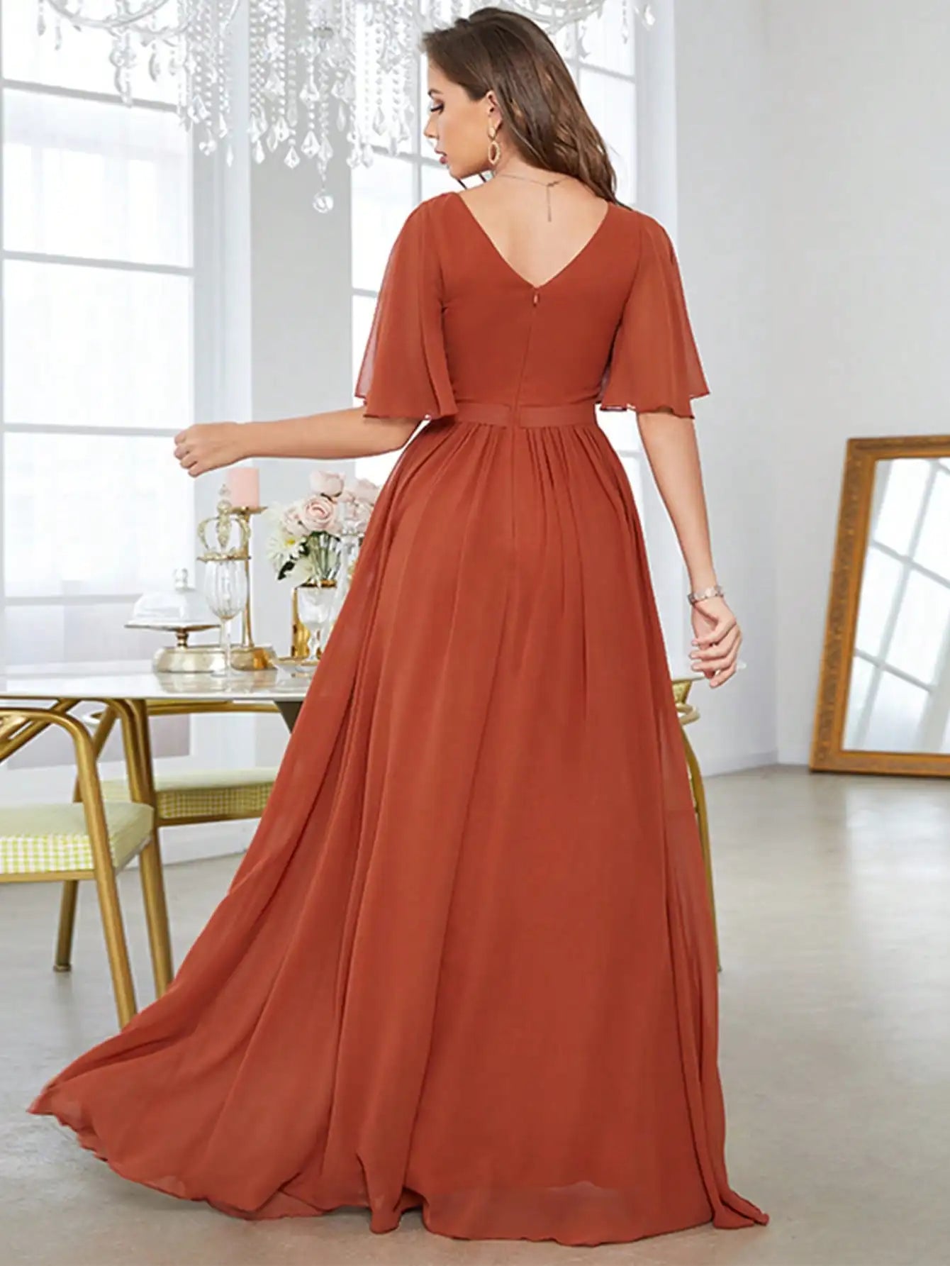 Vestido de gasa con dobladillo de manga corta acampanado con cuello en V Mgiacy
