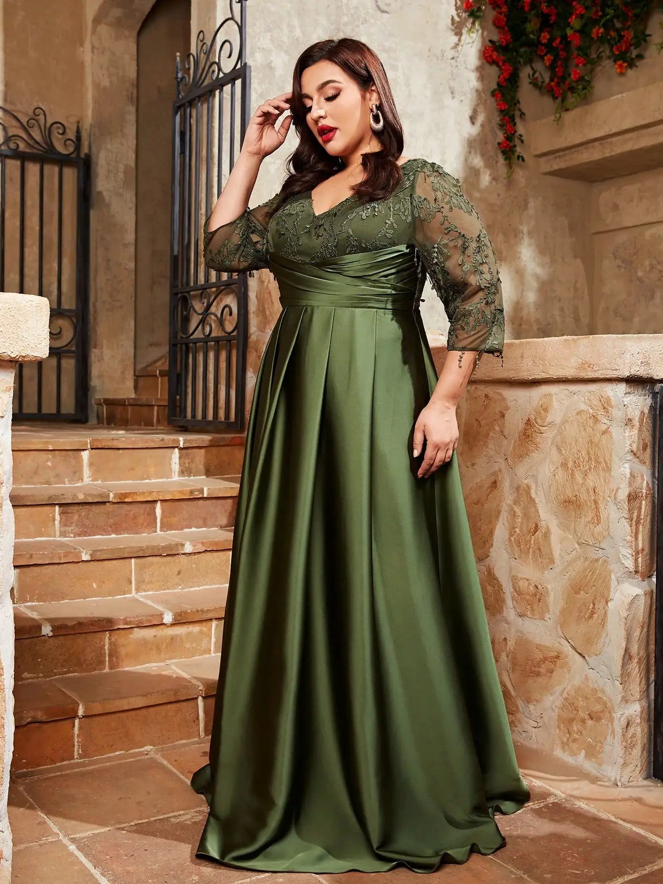 plus size V-neck lace embroidery Mosaic satin cloth hand-folded long skirt Evening gown ball dress Party dress