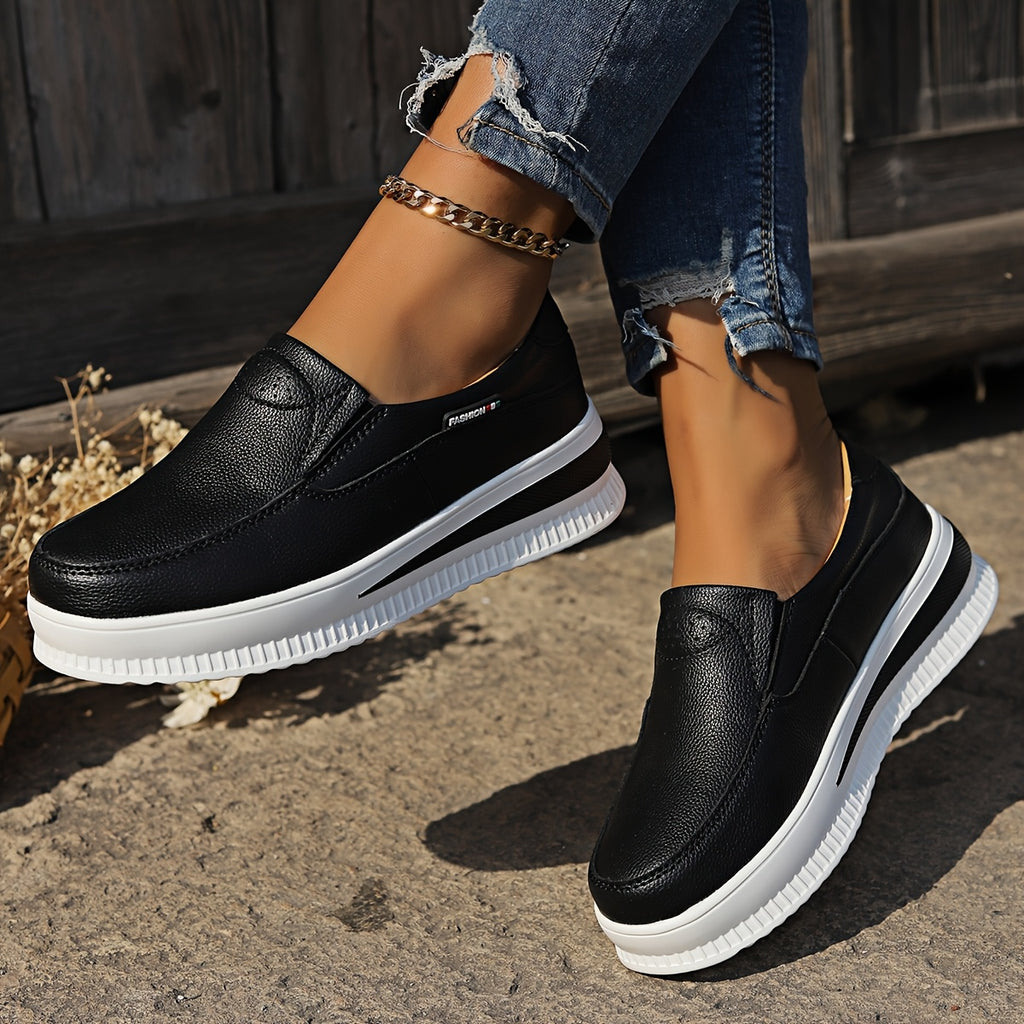 Everyday slip-on loafers for women in black